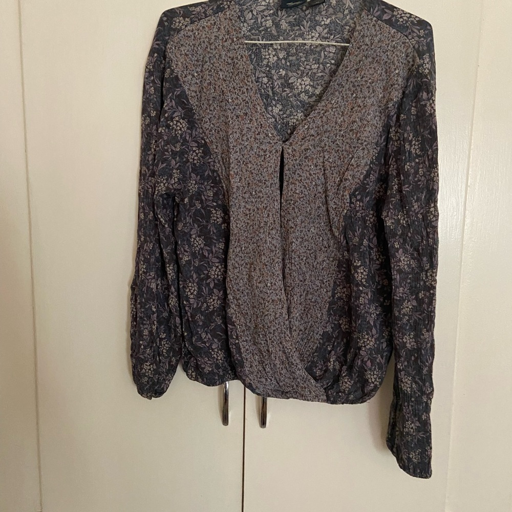 Shirt - Picture 4 of 4